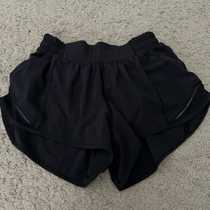 Lululemon 2.5 Hotty Hot Shorts